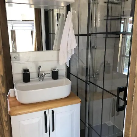Camping Yakabuk Tiny House *